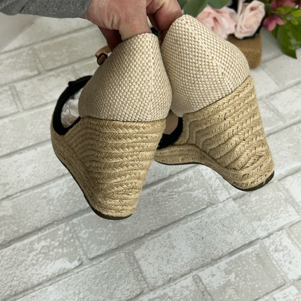Elegant Black and Cream Espadrille Wedges - Picture 5 of 11